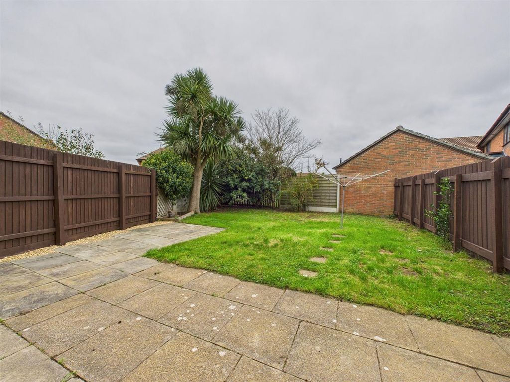 Property photo 2 of 16 Cam02295G0-Pr0322-Still008.Jpg