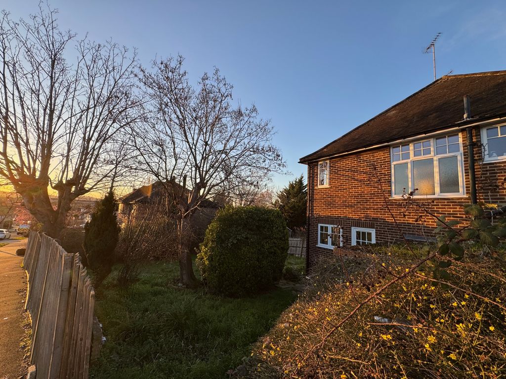 Property photo 3 of 4