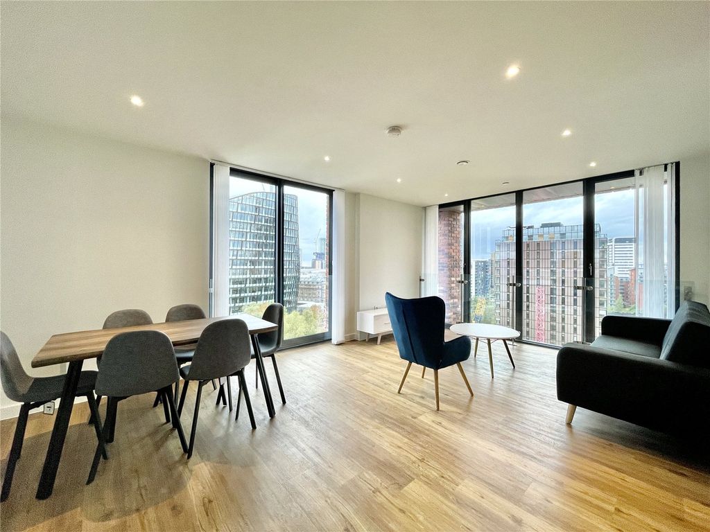 Property photo 1 of 17 Living Room