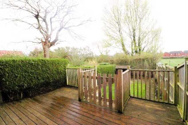 Property photo 3 of 8 Decking