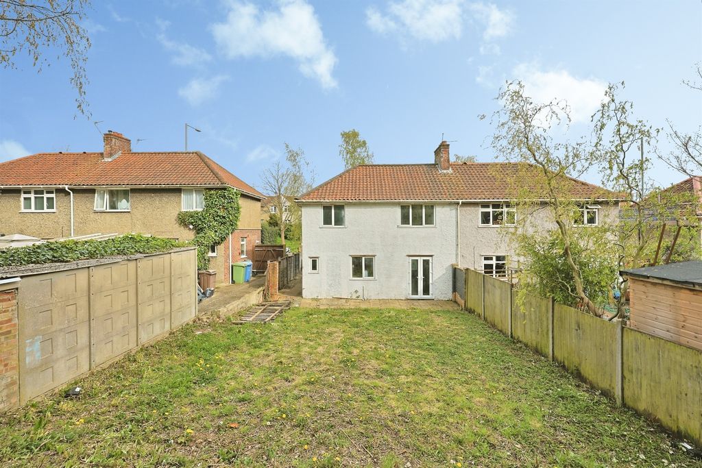 Property photo 2 of 19