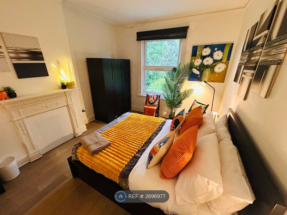 Property photo 3 of 25