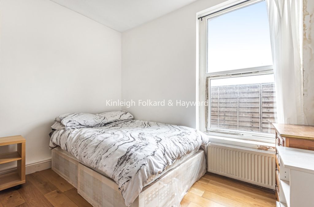 Property photo 3 of 7 974De333-872F-4299-B