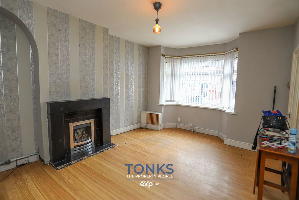 Property photo 2 of 16