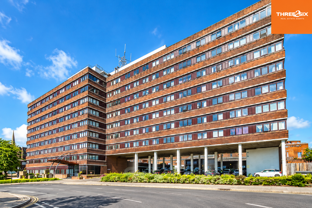 Property photo 1 of 6 Seventh-Floor Furnished Apartment With Panoramic Views &amp; Parking | £725 Pcm