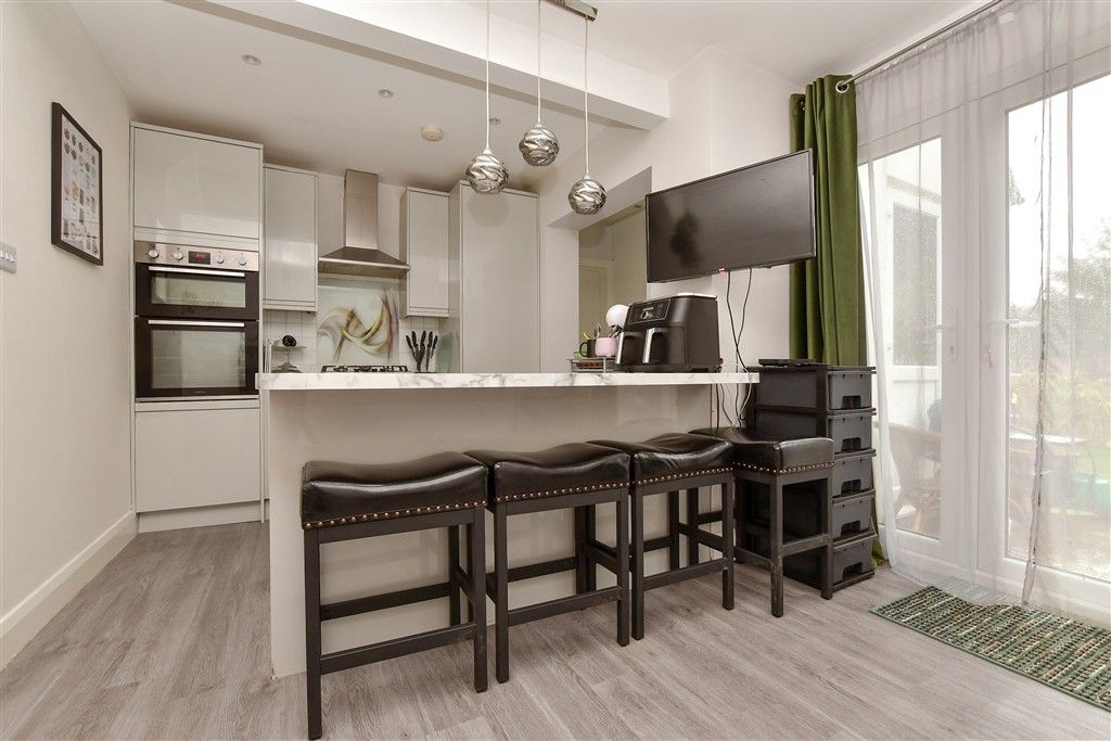 Property photo 2 of 18 Kitchen/Diner