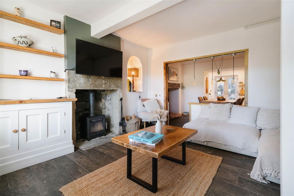 Property photo 2 of 42 Open Plan Living-11.Jpg