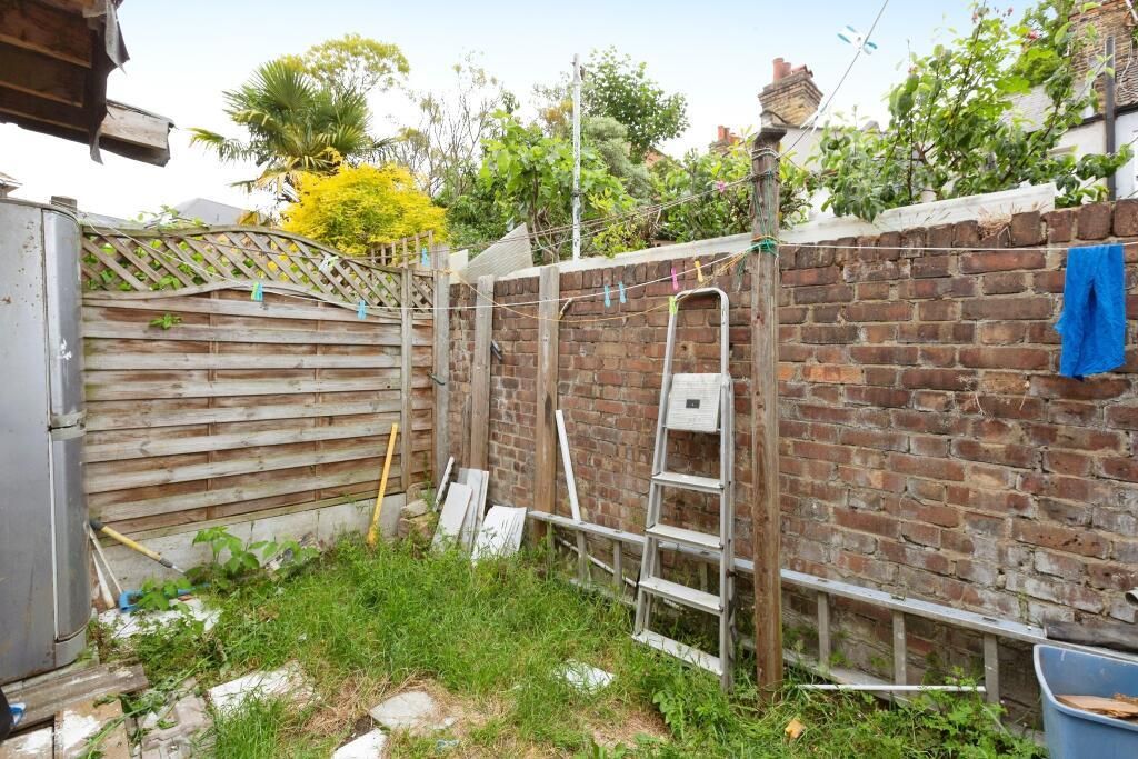 Property photo 2 of 16