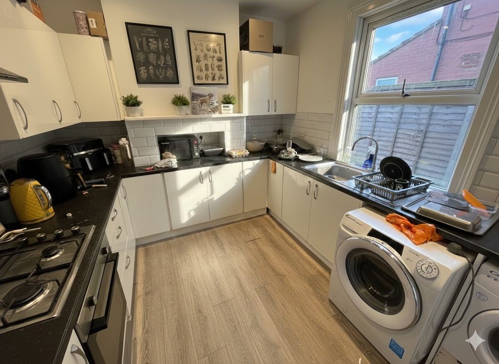 Property photo 3 of 5 4890062