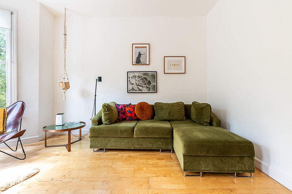 Property photo 2 of 18 Gosi - Flat 2, 35 Monnery Rd, N19 5Sa-4.Jpg