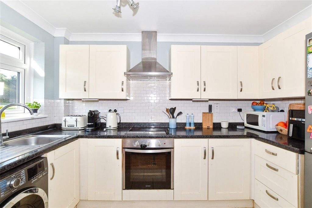 Property photo 2 of 15 Kitchen