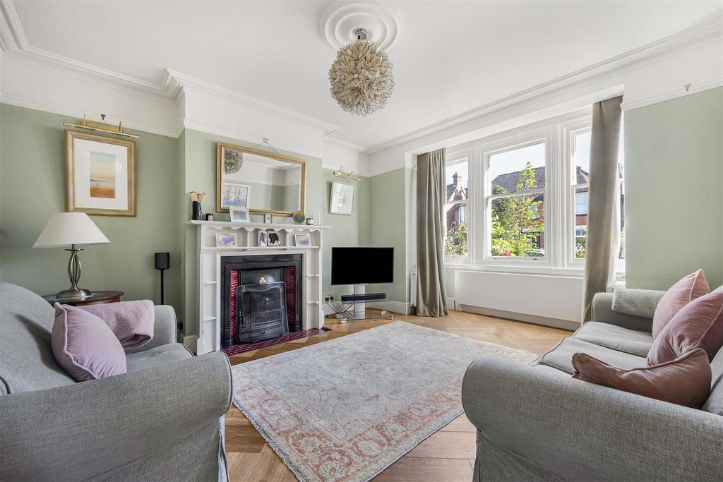 Property photo 2 of 42