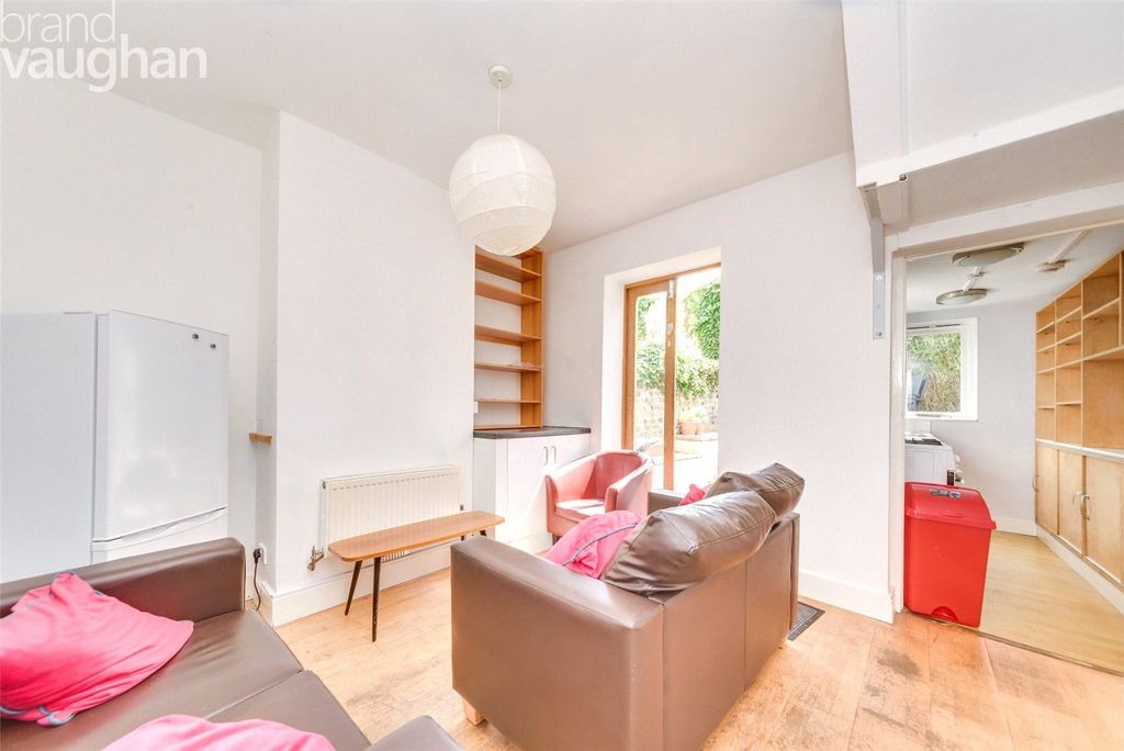 Property photo 3 of 12 Picture No. 48