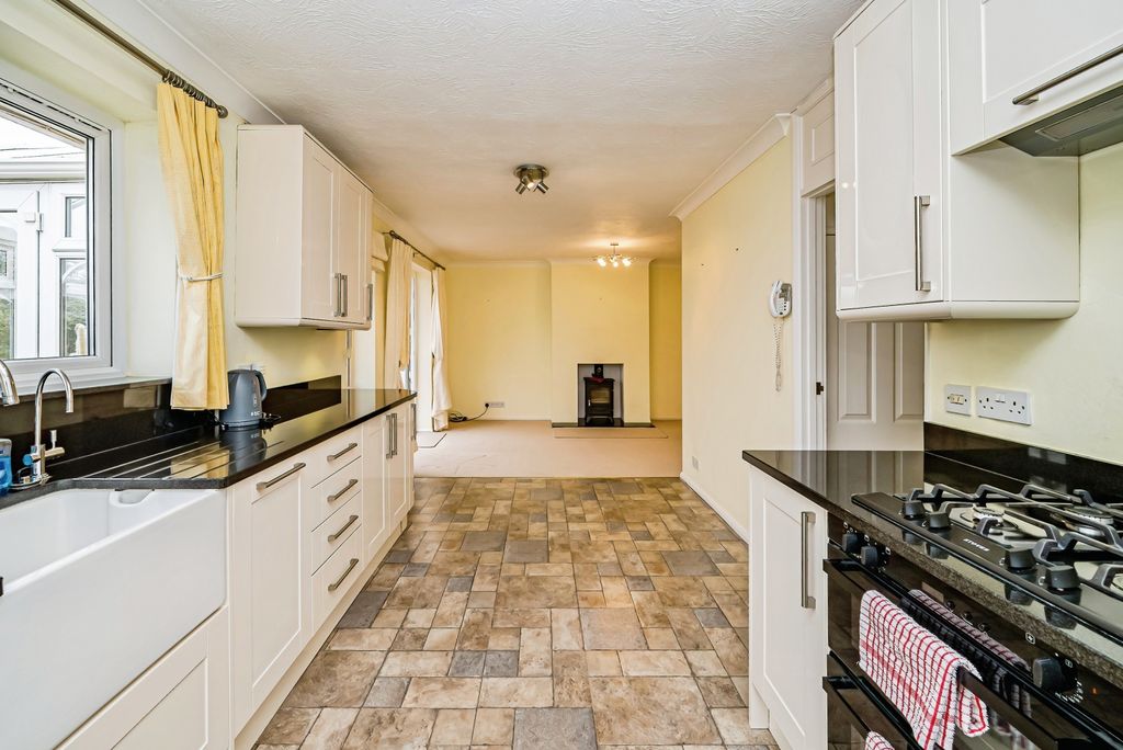 Property photo 3 of 17 21Thecedars-25