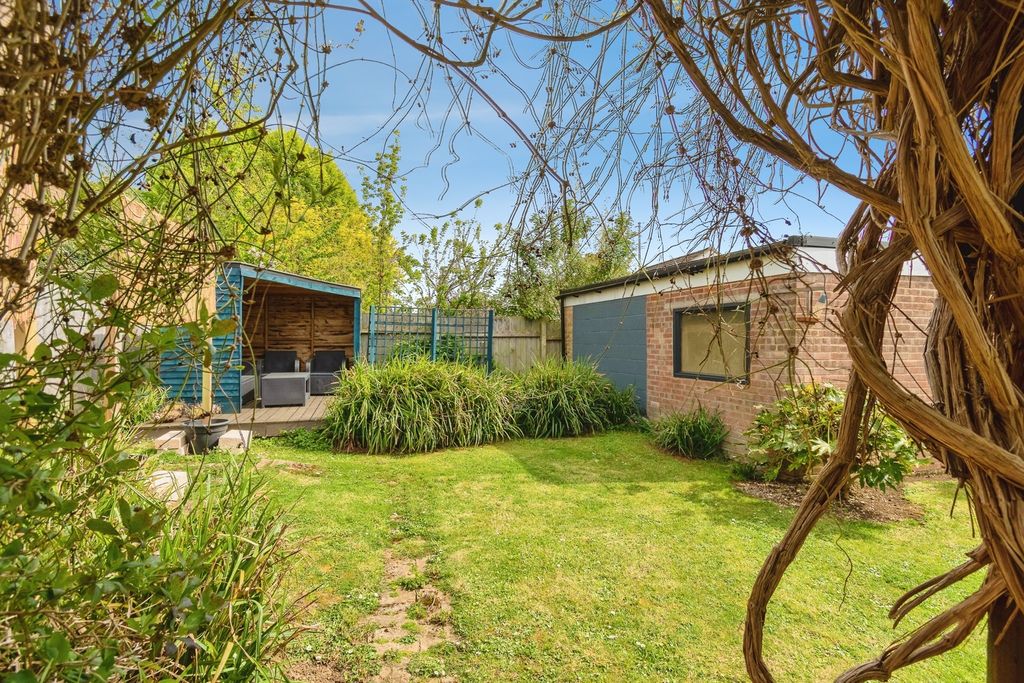 Property photo 3 of 20