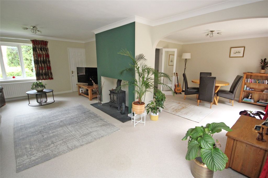 Property photo 3 of 18 Picture No. 02