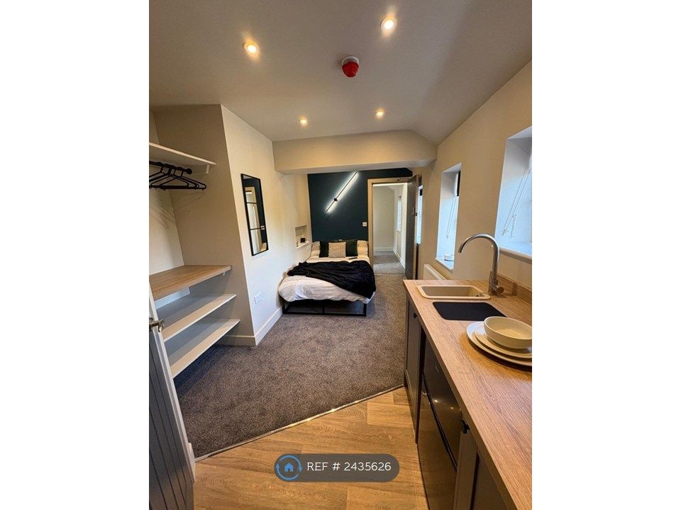 Property photo 3 of 28 Ensuite Rm 5 With Additional Drink Station!!