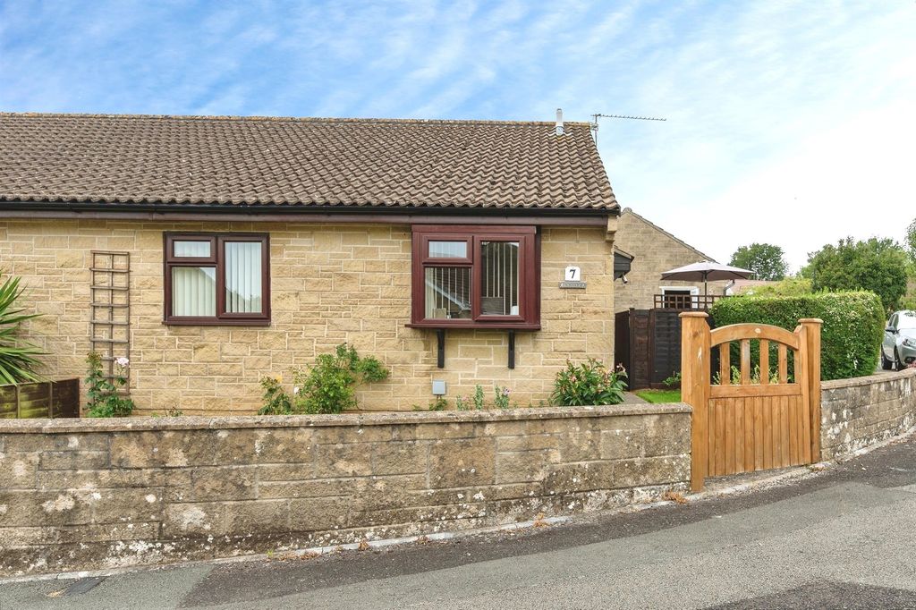 Property photo 2 of 13