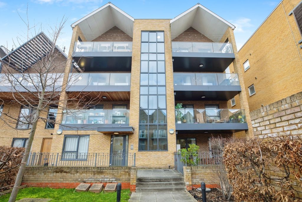 Property photo 1 of 19 Pbox-Img.Jpg