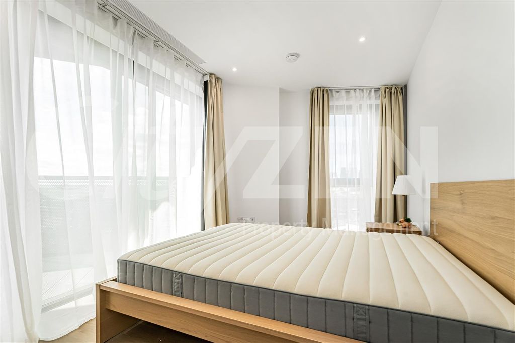 Property photo 3 of 19 Bedroom