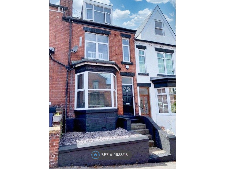 Property photo 2 of 12