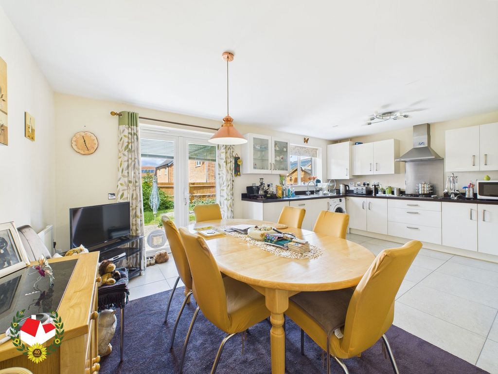 Property photo 2 of 14 Photo 5