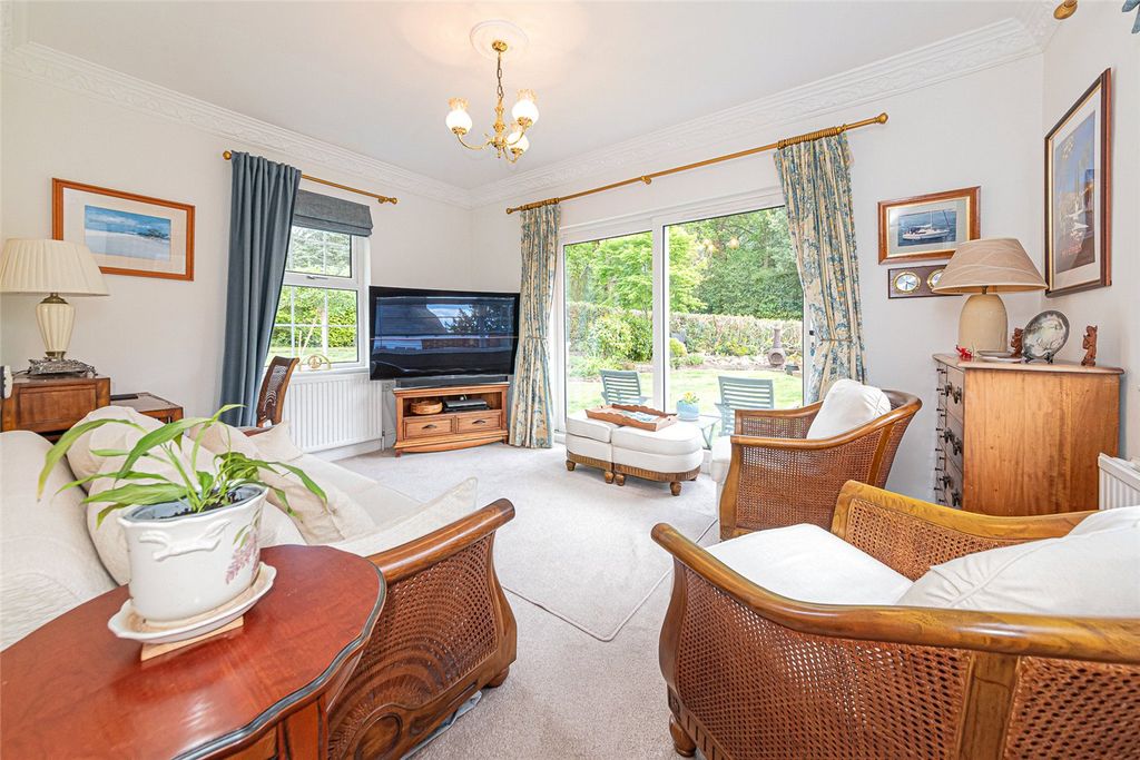 Property photo 3 of 26 Picture No. 27