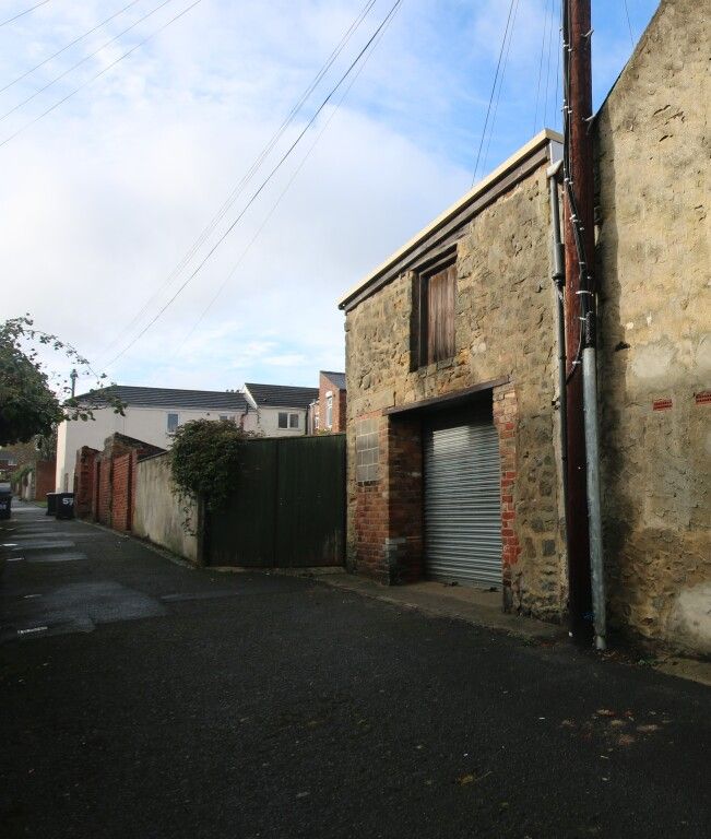 Property photo 2 of 5 Picture No. 09