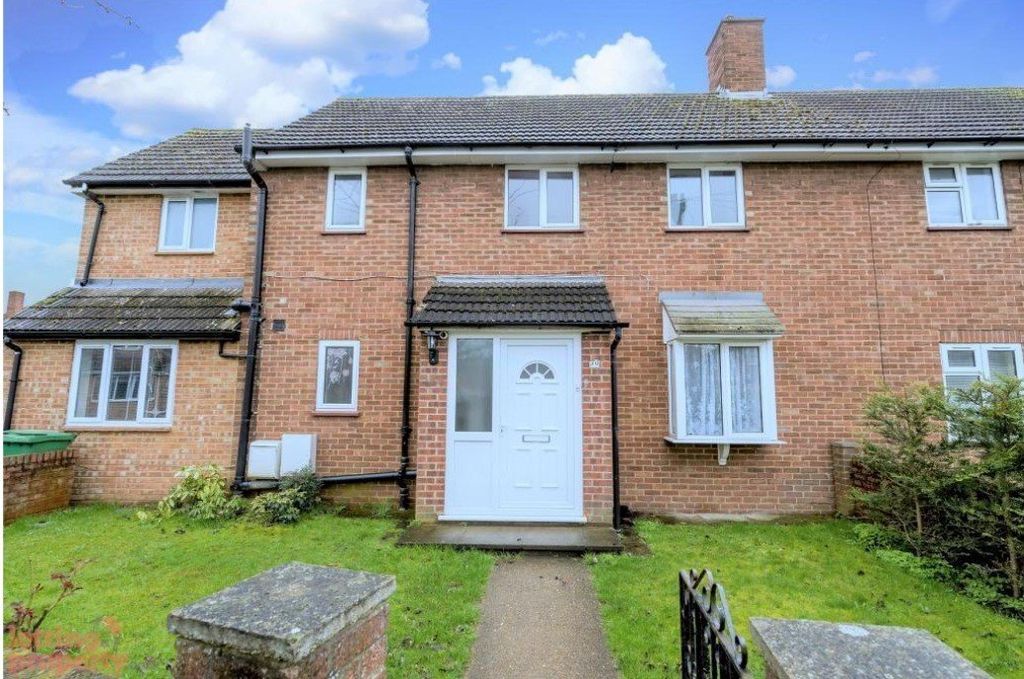 Property photo 1 of 8 Front