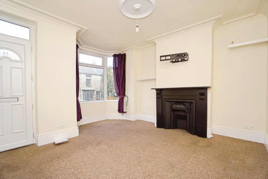 Property photo 2 of 18 Living Room