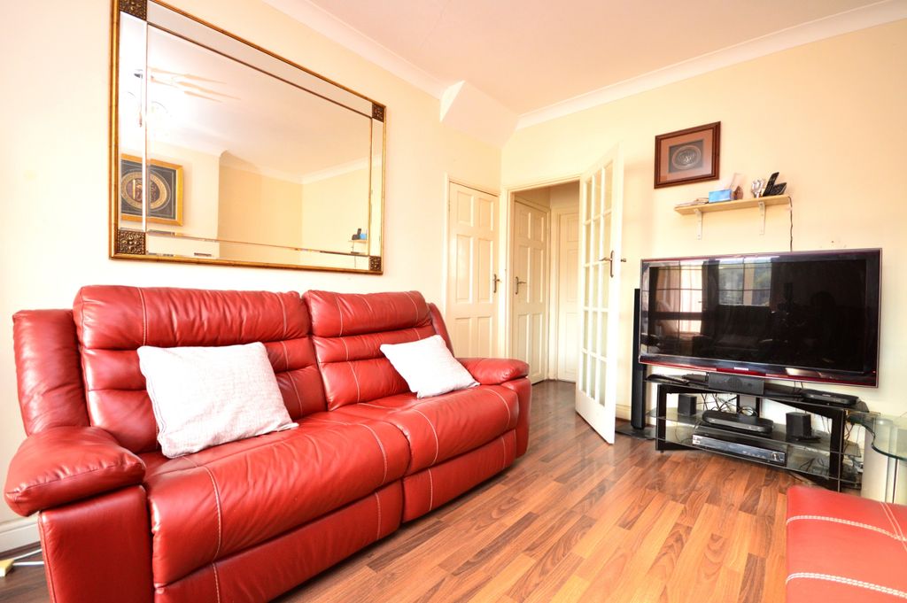 Property photo 1 of 8 3 Bedroom Dockers Cottage To Rent