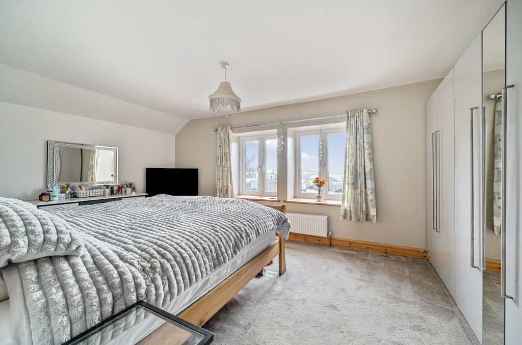 Property photo 3 of 16 1363707-19-68E4F0...