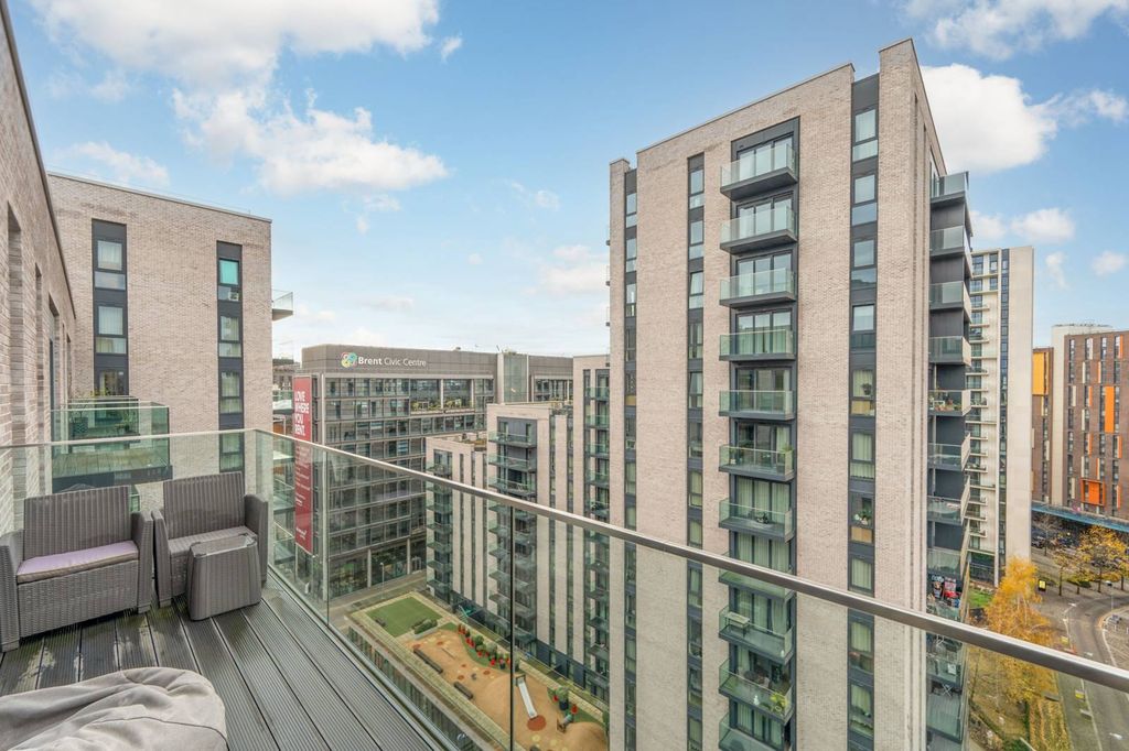 Property photo 3 of 20