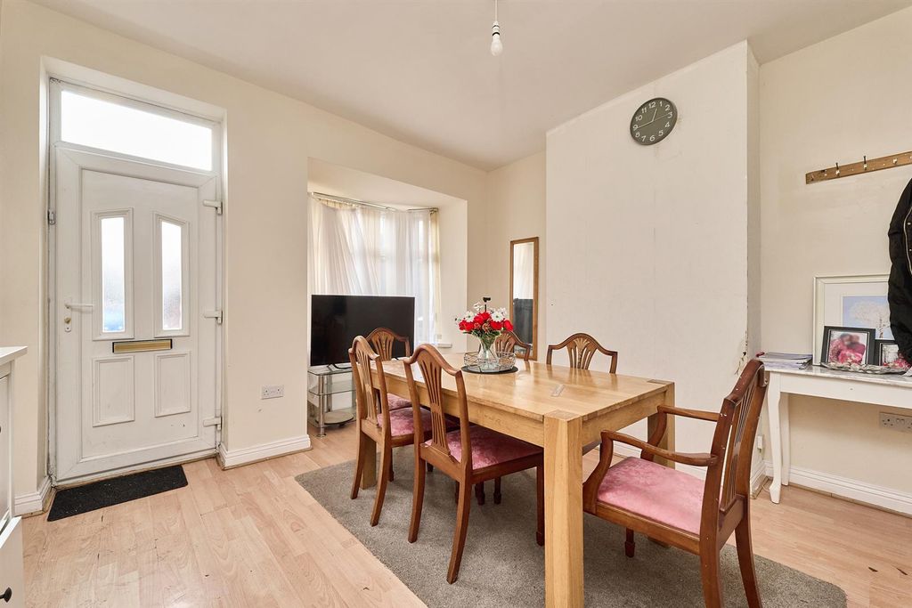 Property photo 3 of 16 P1634273.Jpg