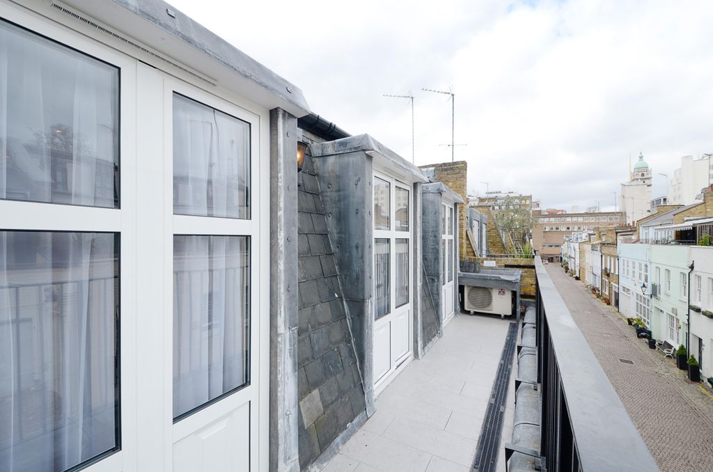 Property photo 2 of 14 Balcony