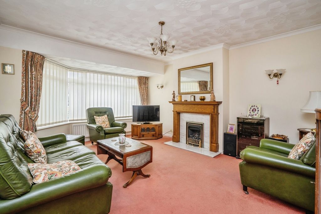 Property photo 3 of 16 Pbox-Img.Jpg