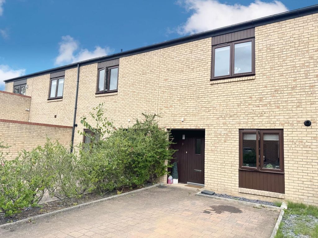 Property photo 1 of 16 External