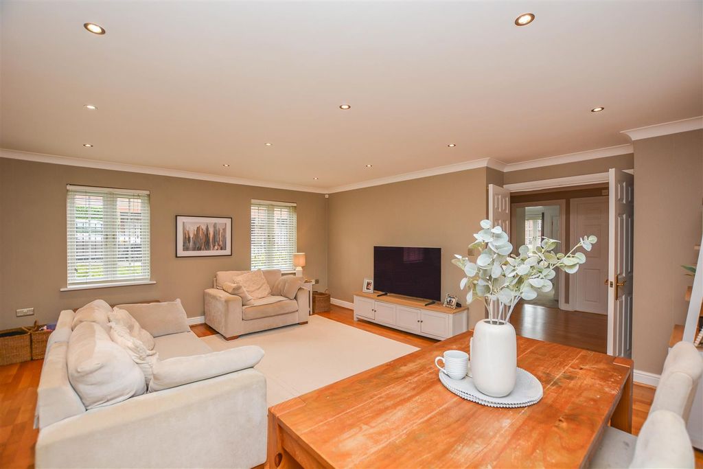 Property photo 2 of 16 Dsc_0717.Jpg