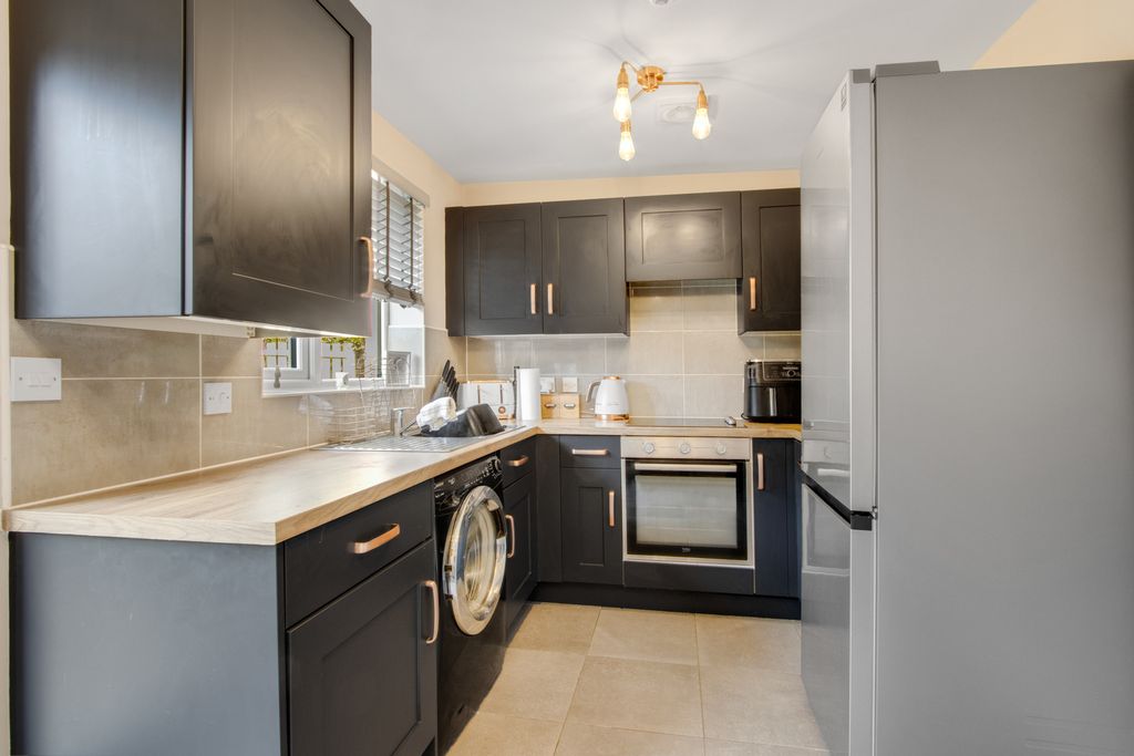 Property photo 3 of 16 Df108c15601603F6E850Aba3529B4B1F7021Fb41.Jpg