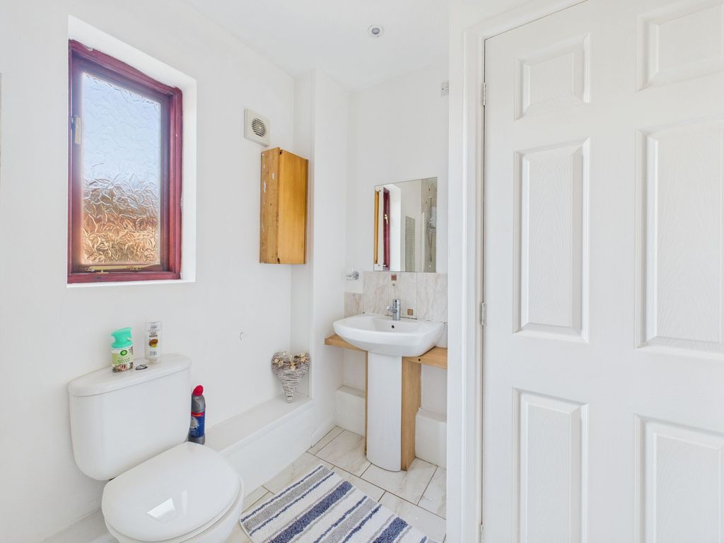 Additional image 6 of 1 bed flat for saleThe Clicketts, Tenby SA70