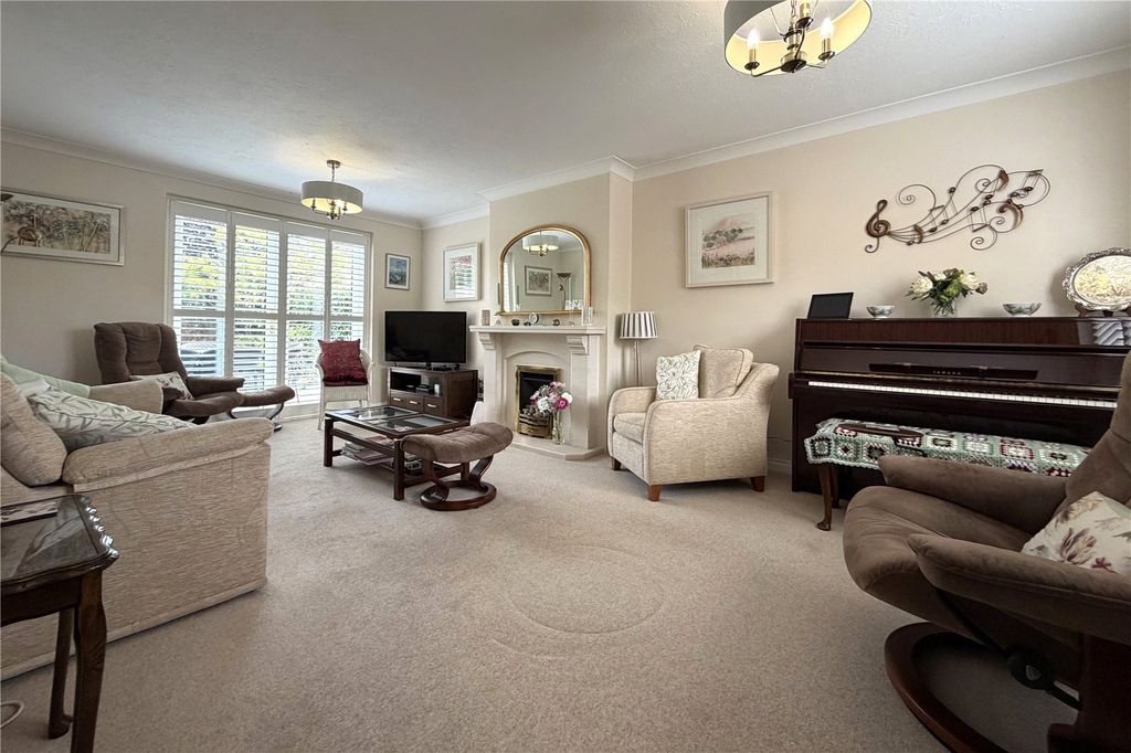 Property photo 2 of 13 Picture No. 11