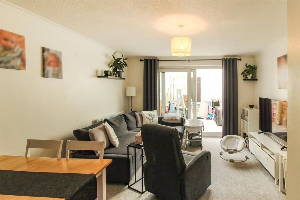 Property photo 2 of 13 Img_1070.Jpg