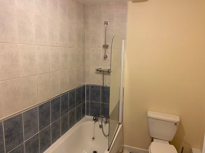 Property photo 3 of 8 Bathroom