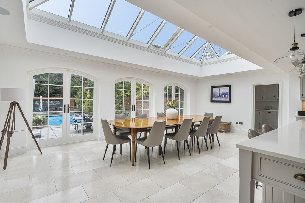 Property photo 2 of 45 Picture No. 24