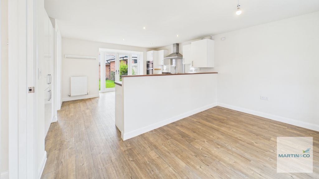 Property photo 2 of 27 Cam03663G0-Pr0258-Still001