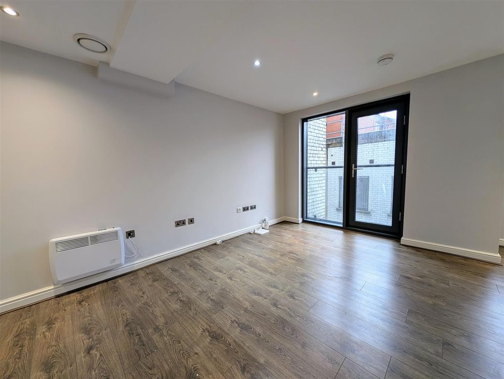 Property photo 2 of 7 Living/Dining Roomjpg