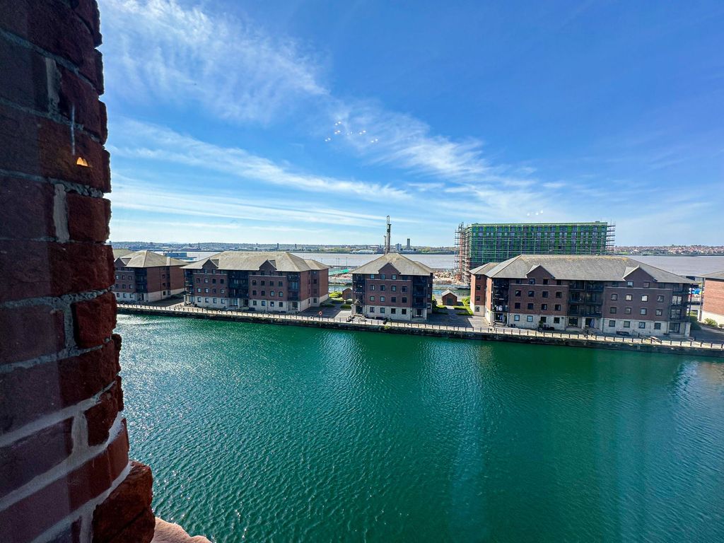 Property photo 3 of 11