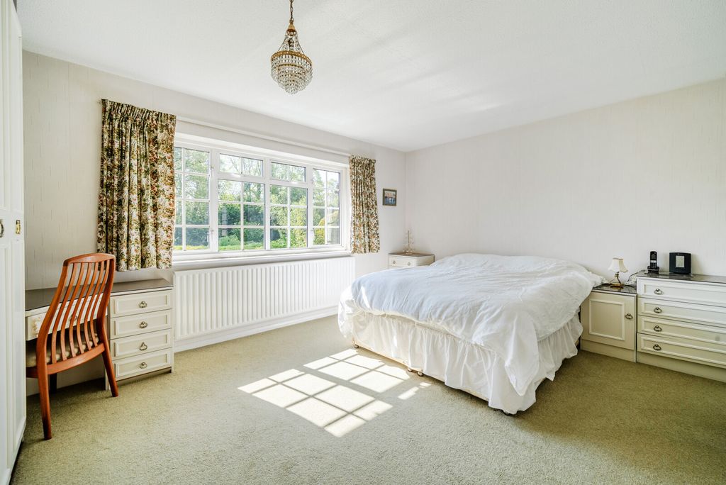 Property photo 3 of 15 Principal Bedroom