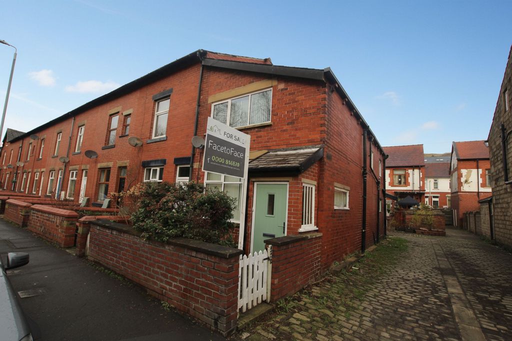 Property photo 1 of 11