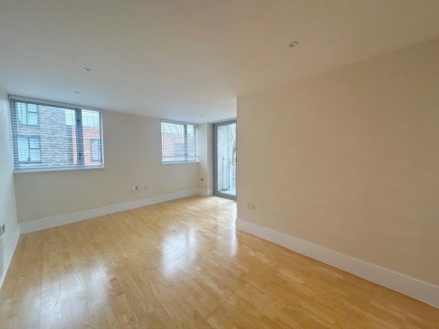 Property photo 3 of 8